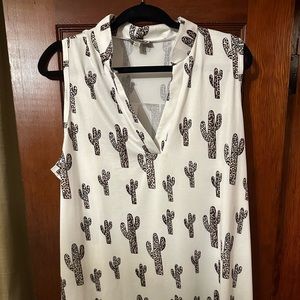 Leopard cactus v-neck tank